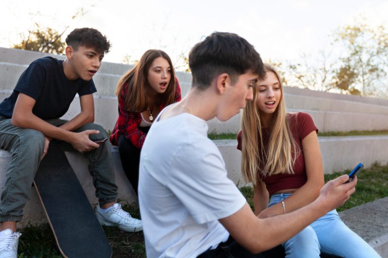 Mobile Effects on Society: How Phones Impact Our Lives and Society