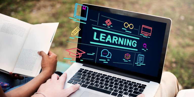 Advantages of Online Education: 7 Essential Tips for Online Learning Success Advantages of Online Education: 7 Essential Tips for Online Learning Success