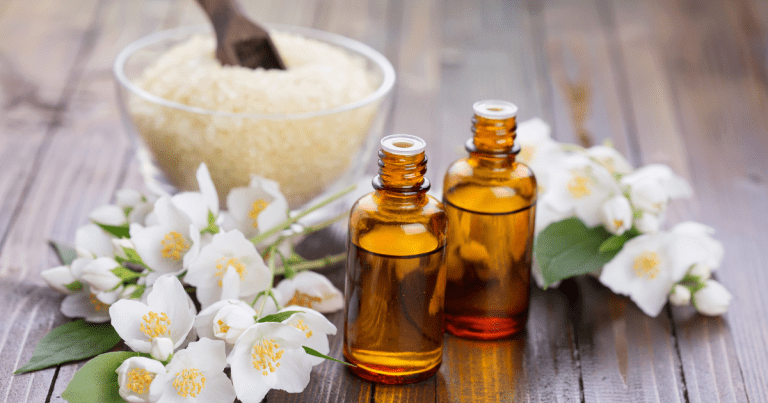 Benefits of jasmine oil for the sensitive area in women