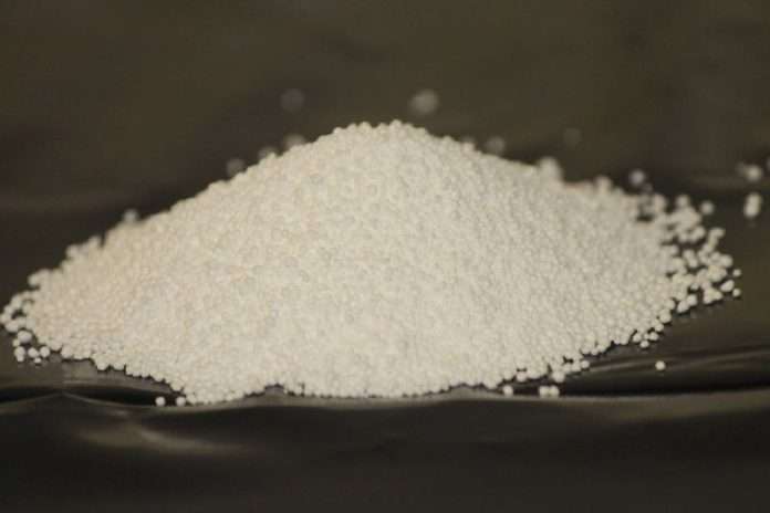 The difference between sodium carbonate and sodium bicarbonate